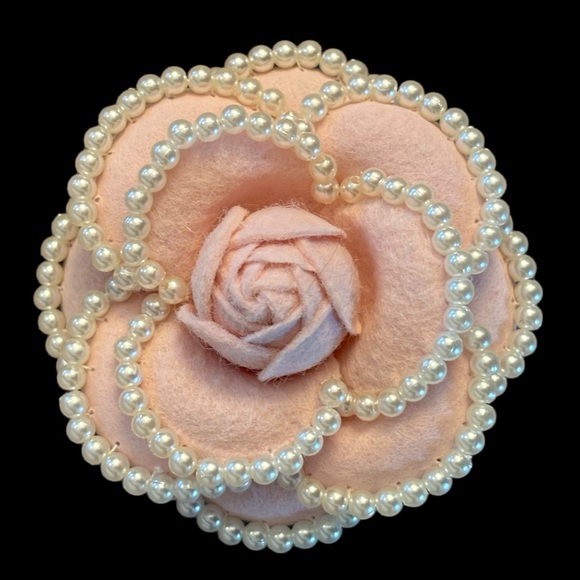 🎁 Handmade Pearl Trim Brooch Pin Hair Clip - Picture 6 of 11